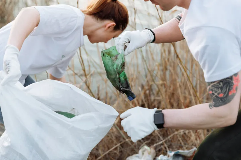 Same River, Every Weekend: The Quiet Army Keeping the Hudson Clean One Bag at a Time
